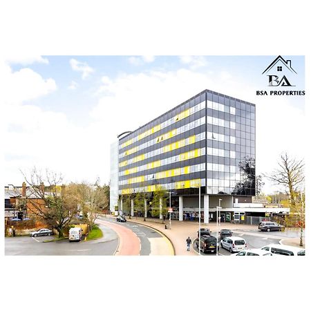 City Centre Apartment Close To Ascot & Legoland Sleep Upto 4 Guests - Parking On Request! Bracknell Exterior foto