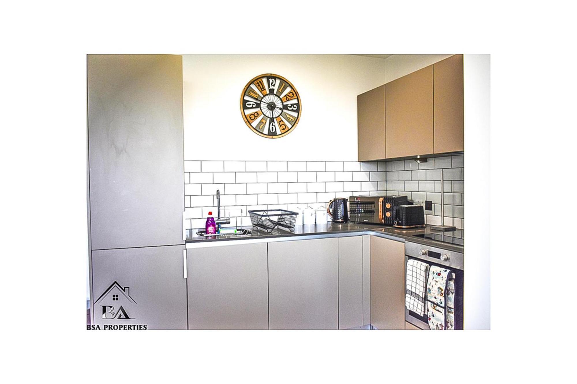 City Centre Apartment Close To Ascot & Legoland Sleep Upto 4 Guests - Parking On Request! Bracknell Exterior foto