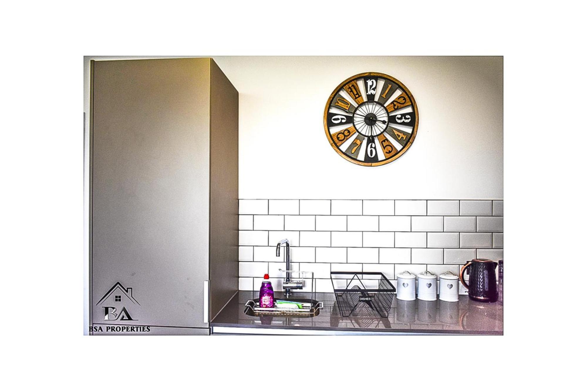City Centre Apartment Close To Ascot & Legoland Sleep Upto 4 Guests - Parking On Request! Bracknell Exterior foto