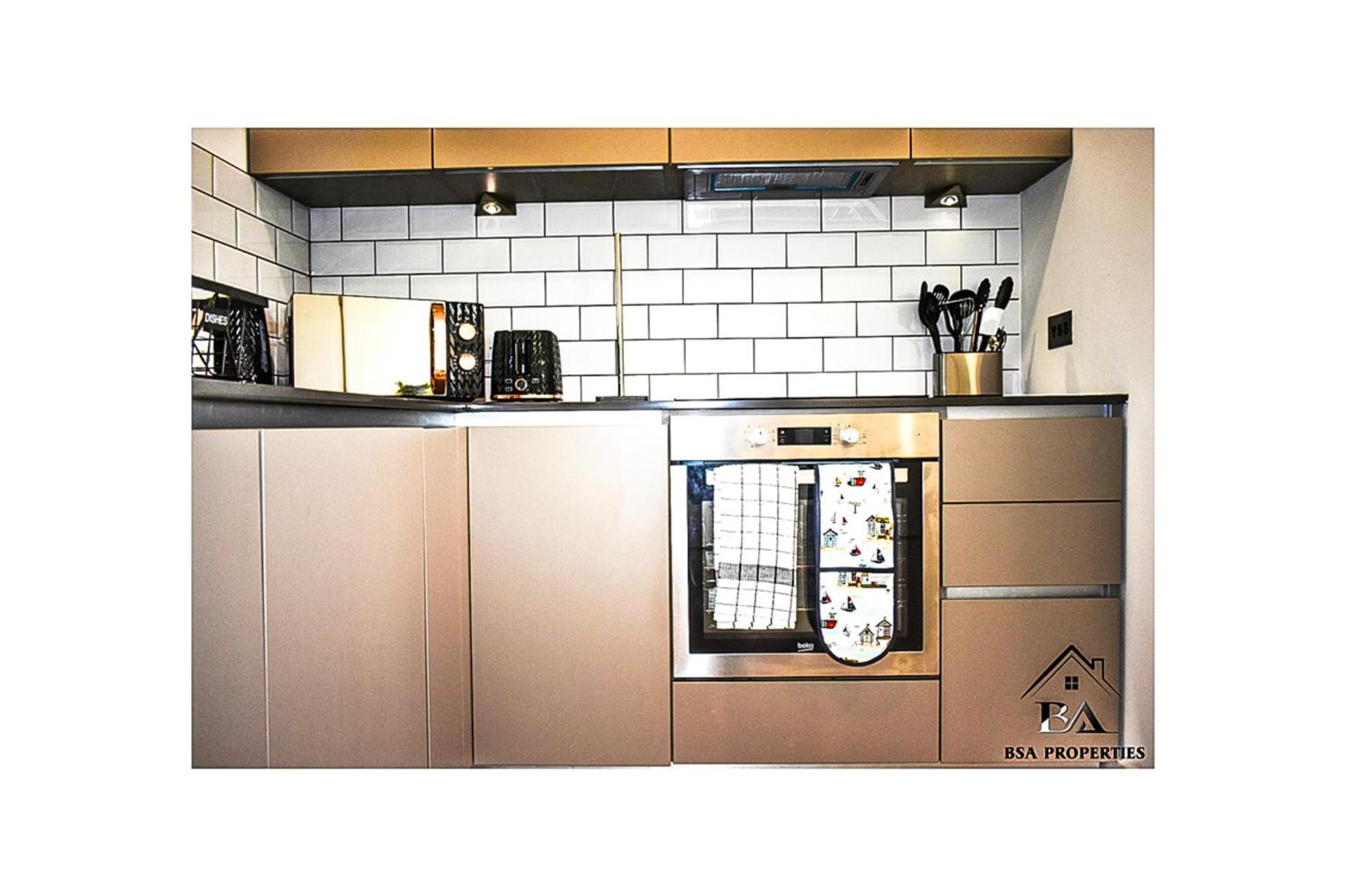 City Centre Apartment Close To Ascot & Legoland Sleep Upto 4 Guests - Parking On Request! Bracknell Exterior foto